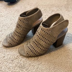 Indigo Rd. Perforated Sandals 8.5